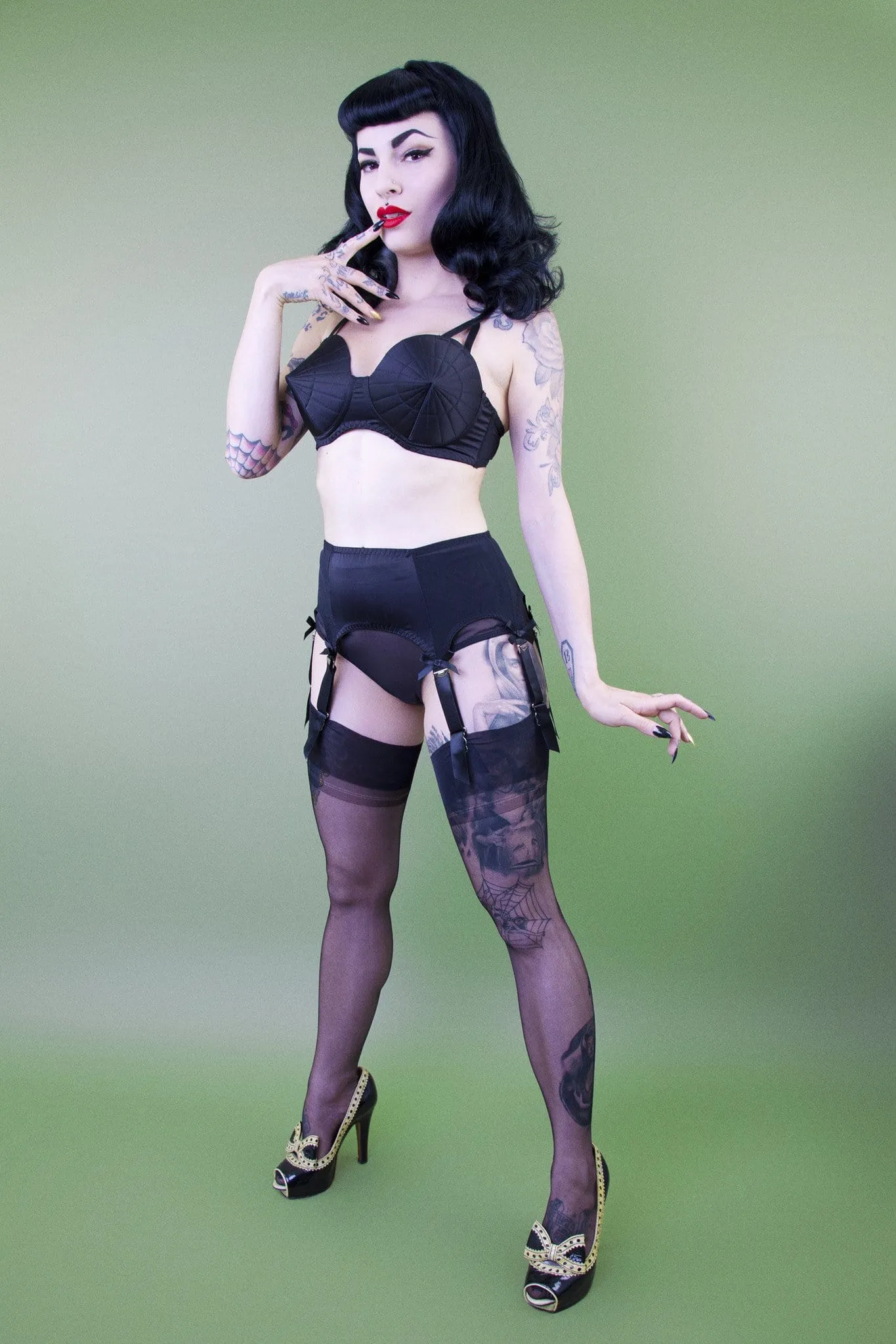 Classic Suspender Belt
