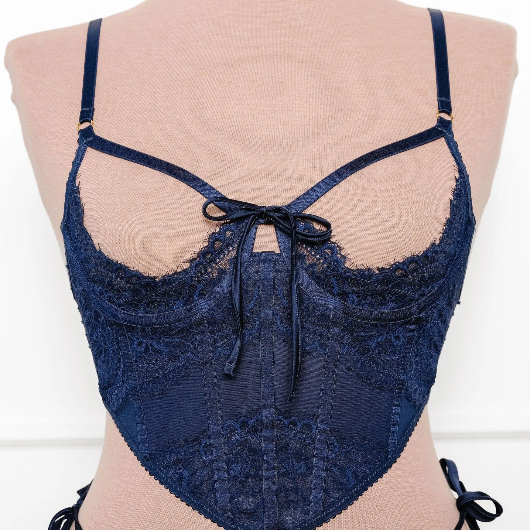 Lacy Underwire Cupless Corset - Navy